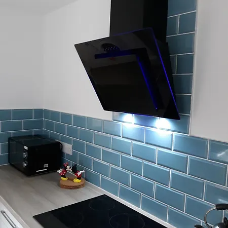 Bright & Comfy 3-bedroom Flat In Kexgill